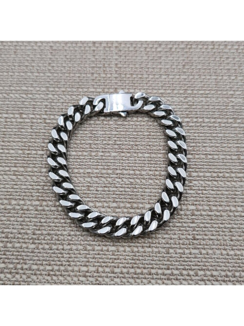 7.75 Inch Stainless Steel Nice Clasp Cuban Link Chain Bracelet A7737